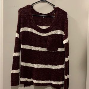 Maroon/white scoop neck sweater